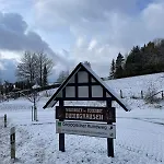 Waldhof Hochsauerland מלון 3*